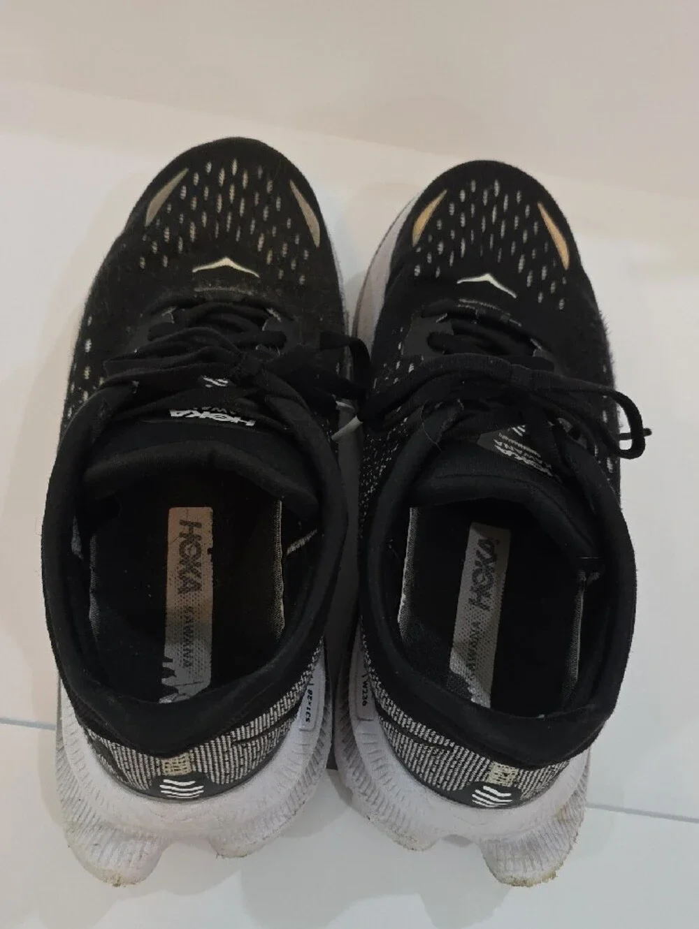 Hoka Kawana Women’s Black and White Athletic Running Shoes Size 8